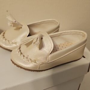 Cream Kids Loafers with Tassel Detail